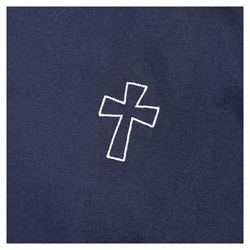 Camiseta azul escuro em algodão com cruz branca Vebi Confezioni 4