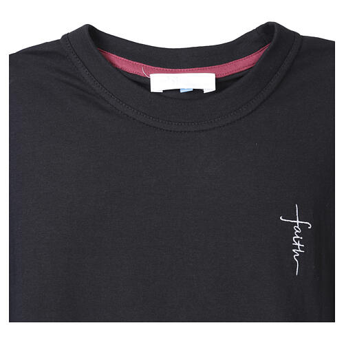 T-shirt noir broderie « faith » couture blanche Vebi Confezioni 5