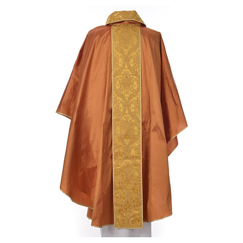 Chasuble with Roll Collar in 100% silk decorated in gold 4