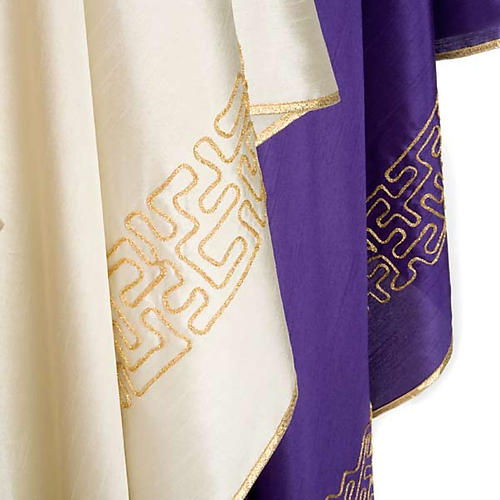 Casulla litúrgica shantung bordado cruz dorada estilizada 6