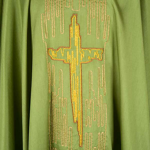 Casulla litúrgica shantung bordado cruz estilizada dorada 3