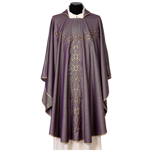 Liturgical Chasuble in lurex with stylized gold motifs 1