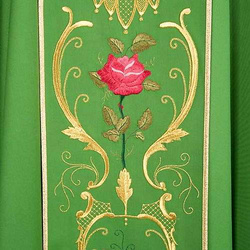 Chasuble liturgique décorations dorés fleurs colorés laine 4