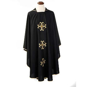 Casulla sacerdotal negra 3 cruces doradas