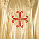 Casulla sacerdotal dorada 3 cruces rojas y verde s3