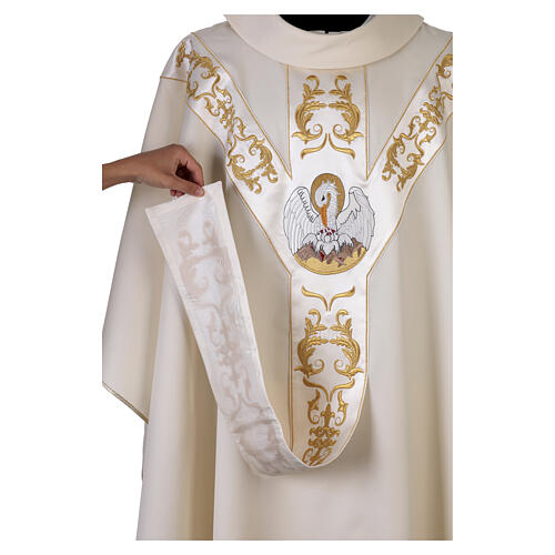 Chasuble symbole pélican 100% laine 6