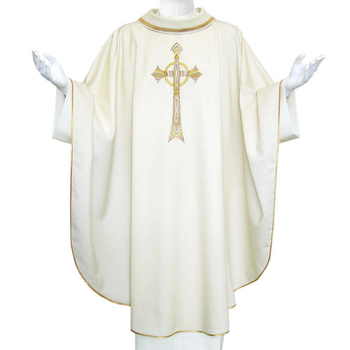 Liturgical chasuble in pure wool with golden cross embroidery 1