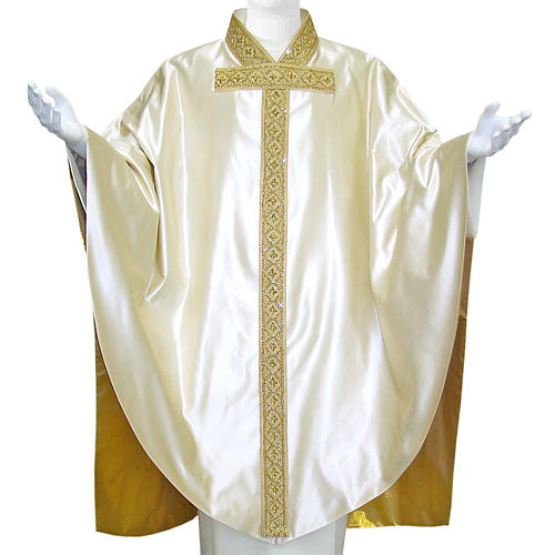 Medieval Priest Chasuble in pure silk with gold silk lining, embroidery 1