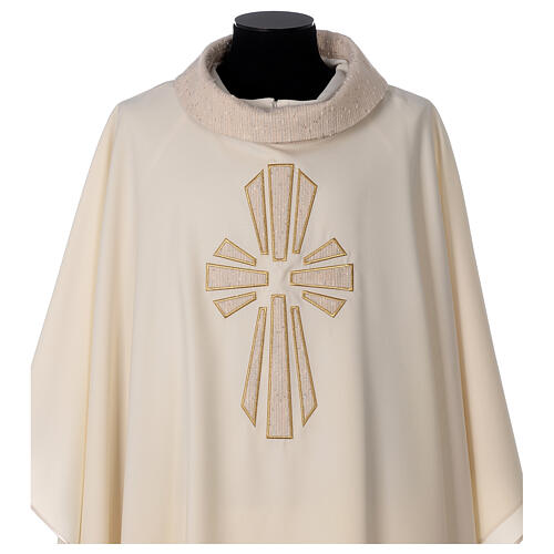 Casulla 100% lana, detalles en 100% seda cruz estilizada 3