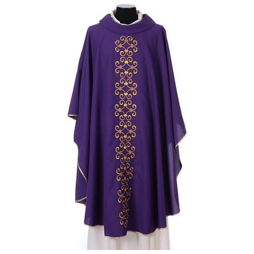Liturgical chasuble in polyester with floral embroidery 1