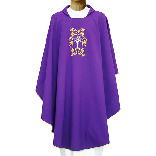 Latin Chasuble in polyester with Monstrance and floral embroidery 1