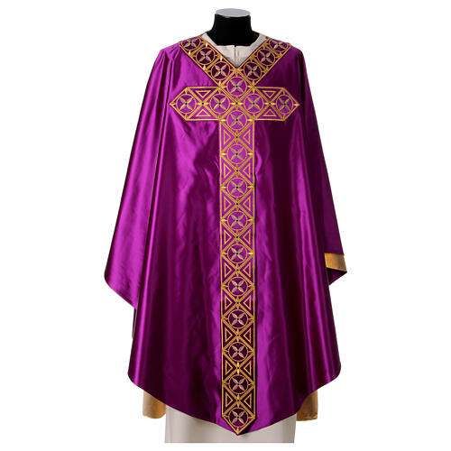 Chasuble gotique 100% pure soie broderie sur bande centrale 1