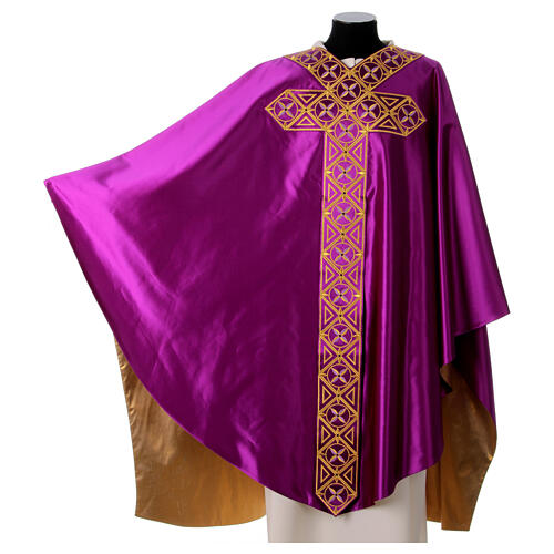 Chasuble gotique 100% pure soie broderie sur bande centrale 5