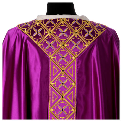 Chasuble gotique 100% pure soie broderie sur bande centrale 10