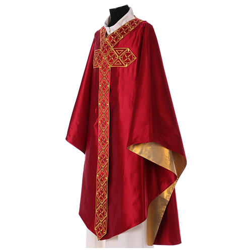 Chasuble gotique 100% pure soie broderie sur bande centrale 11