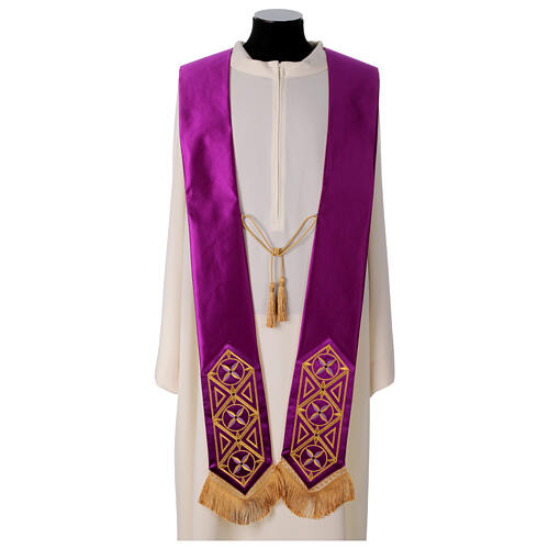 Chasuble gotique 100% pure soie broderie sur bande centrale 15