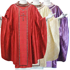 Chasubles: Chasuble 100% shantung avec bande appliquée et 7 pierres d'agate