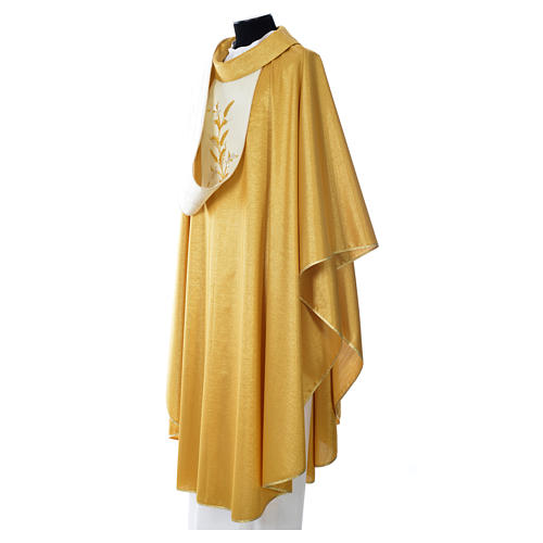 Gold chasuble in wool with double twisted yarn and embroidery 3