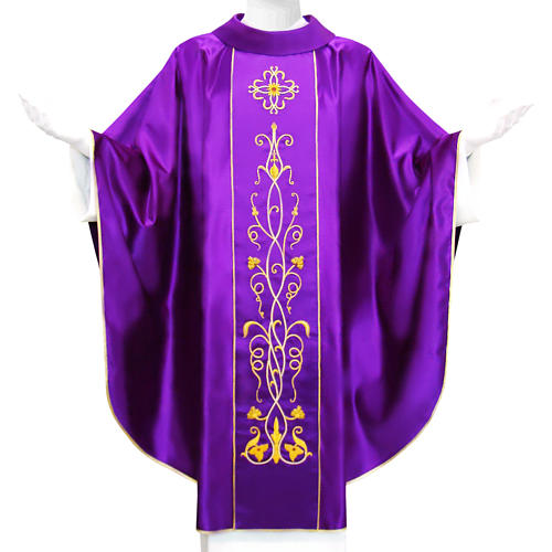 Chasuble in pure silk, hand-embroidered 1