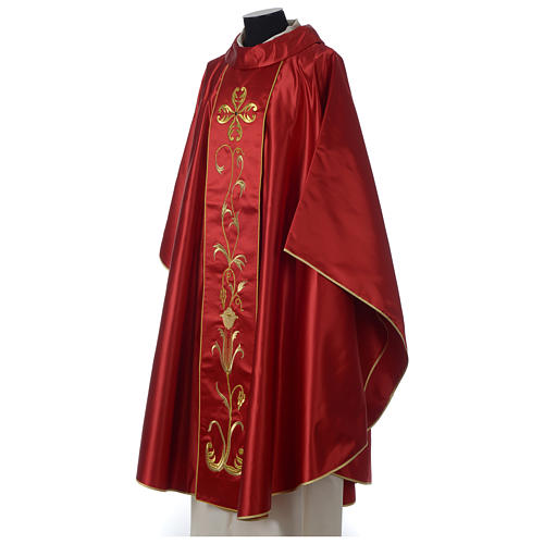 Chasuble in pure silk with hand-embroidered vine symbol 3