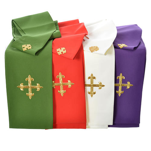 IHS Chasuble with golden embroidery in 80% polyester 20% wool 11