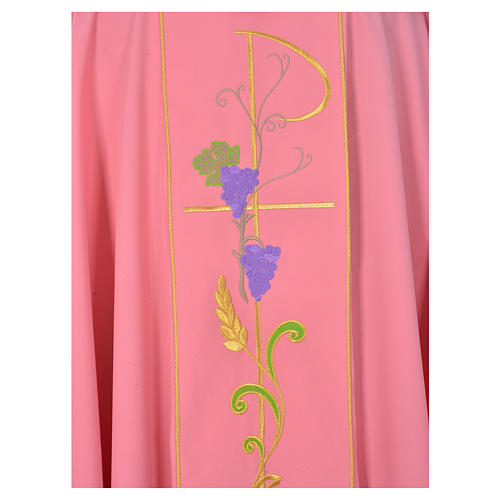 Pink chasuble in 100% polyester, Chi-Rho ears of wheat, grapes 3