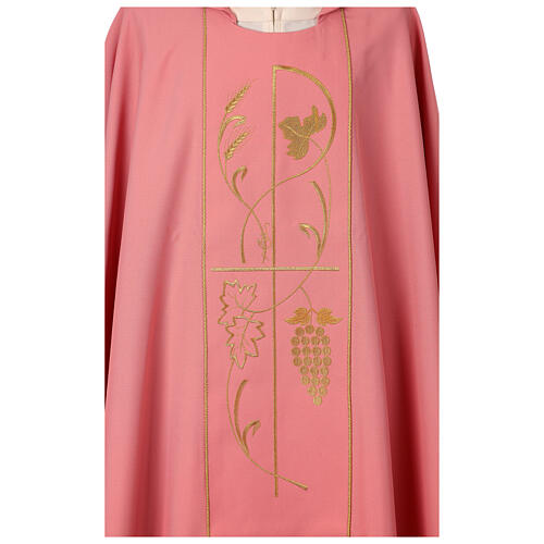 Pink chasuble in 100% polyester, Chi-Rho ears of wheat, grapes 2