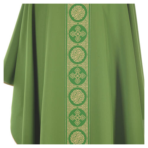 Chasuble 100% polyester décors croix dorées 3