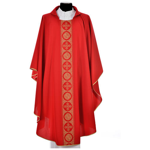 Chasuble 100% polyester décors croix dorées 5