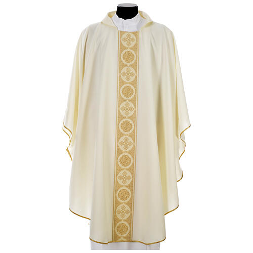 Chasuble 100% polyester décors croix dorées 7