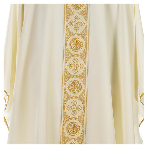 Chasuble 100% polyester décors croix dorées 8