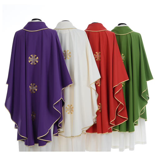 Chasuble in polyester crepe with three crosses and golden edges 2
