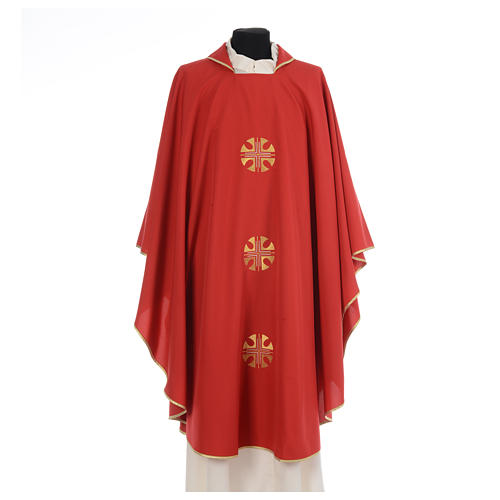 Chasuble in polyester crepe with three crosses and golden edges 4