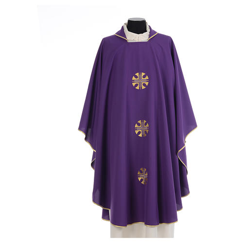 Chasuble in polyester crepe with three crosses and golden edges 6