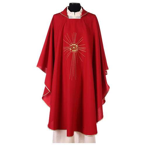 Chasuble in polyester crepe with rays and JHS symbol 4