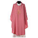 Chasuble in polyester IHS and cross, rose s1