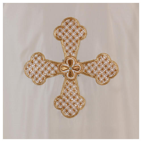 White chasuble embroidered by hand in wool and silk Monastero Montesole 2