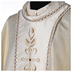 Chasuble tissu papal doré étole bande centrale et pierre