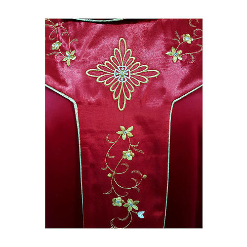 Catholic Chasuble in embroidered silk with shiny precious stones 2