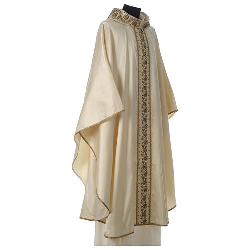 Chasuble 100% silk with handmade embroidery on gallon, V neckline Gamma 4