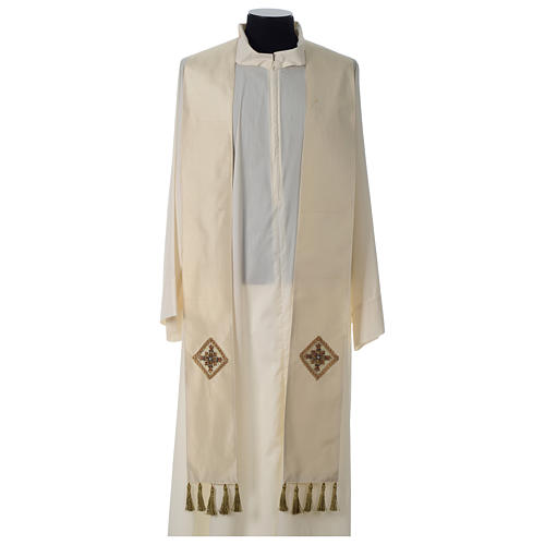Chasuble 100% soie bande centrale brodée main collet Gamma 8