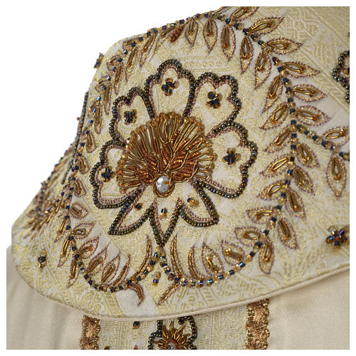 Silk chasuble with handmade embroidery on galloon and neckline 7