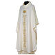 Chasuble ivoire 100% polyester bande centrale satinée IHS et broderie s3