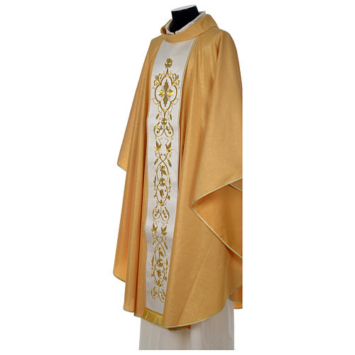 Chasuble in pure wool with embroidery on gallon, golden Gamma 3