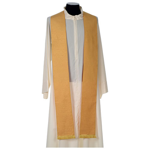 Chasuble in pure wool with embroidery on gallon, golden Gamma 7