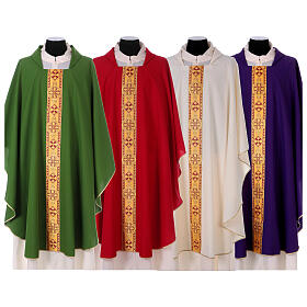 Chasuble in polyester with decorated gallon Gamma
