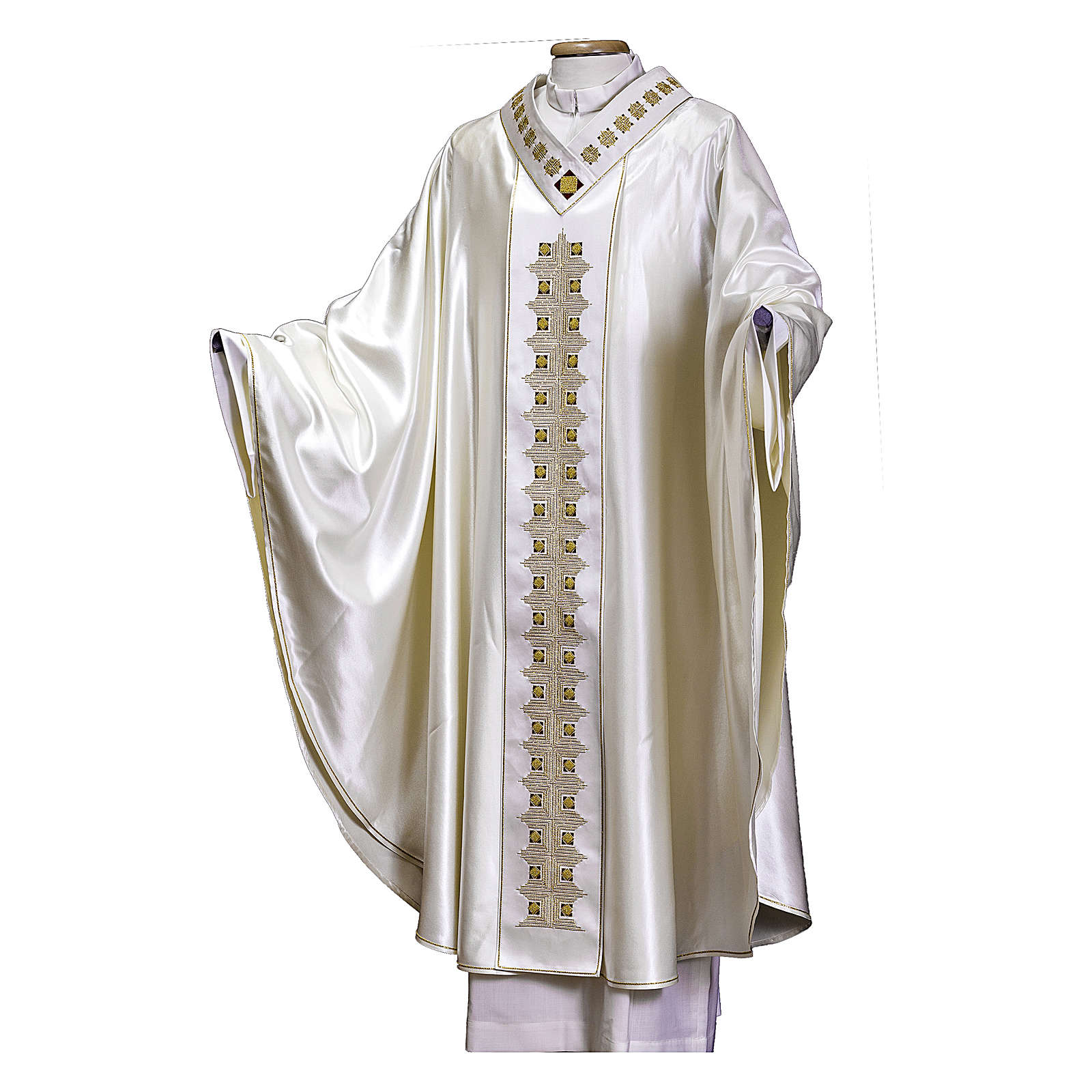 Chasuble in silk and wool blend fabric, hand-embroidered | online sales ...