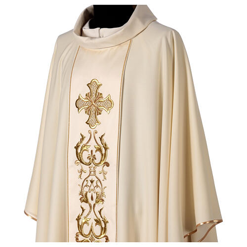Chasuble 100% wool with hand-embroidered gallon and golden cross Gamma 5