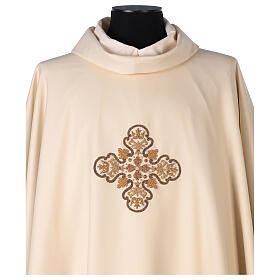 Wool chasuble with cross directly HAND-EMBROIDERED on the fabric Gamma