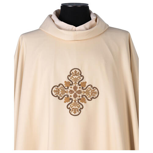 Wool chasuble with cross directly HAND-EMBROIDERED on the fabric Gamma 2